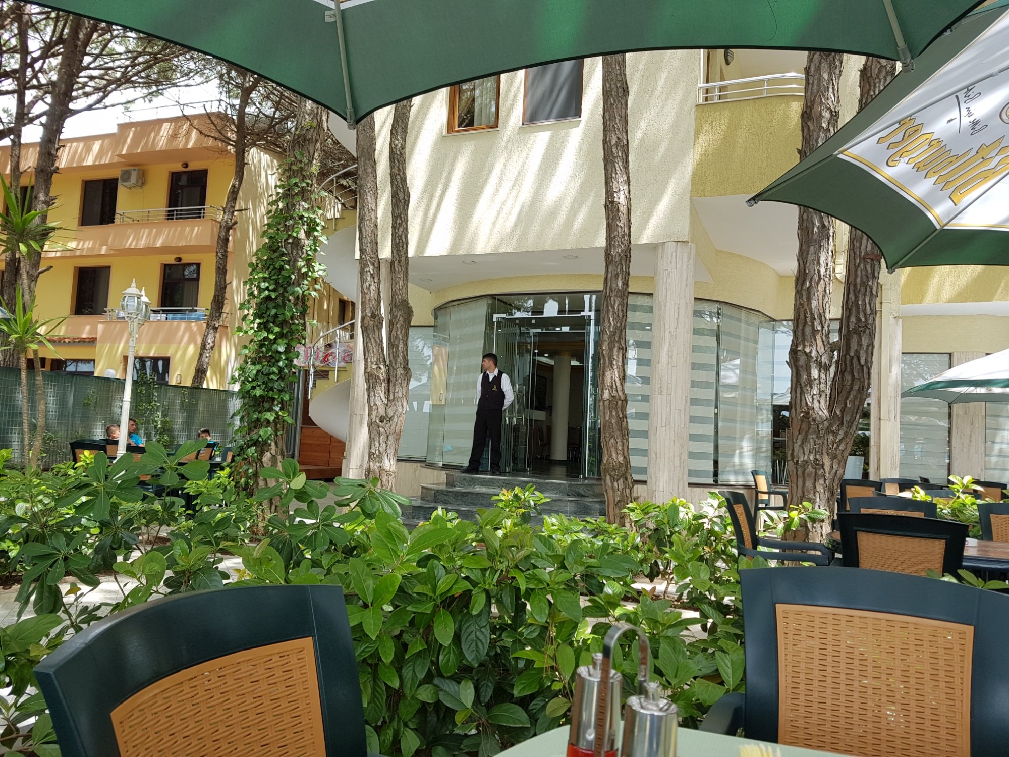 Hotel Kastrati-餐饮