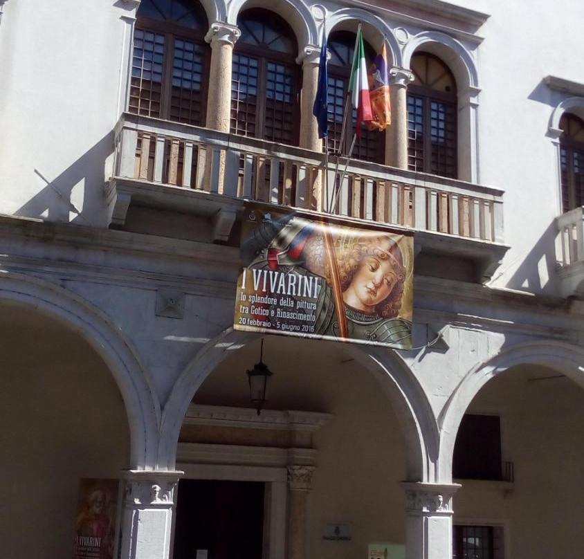 Palazzo Sarcinelli-科内利亚诺必去景点