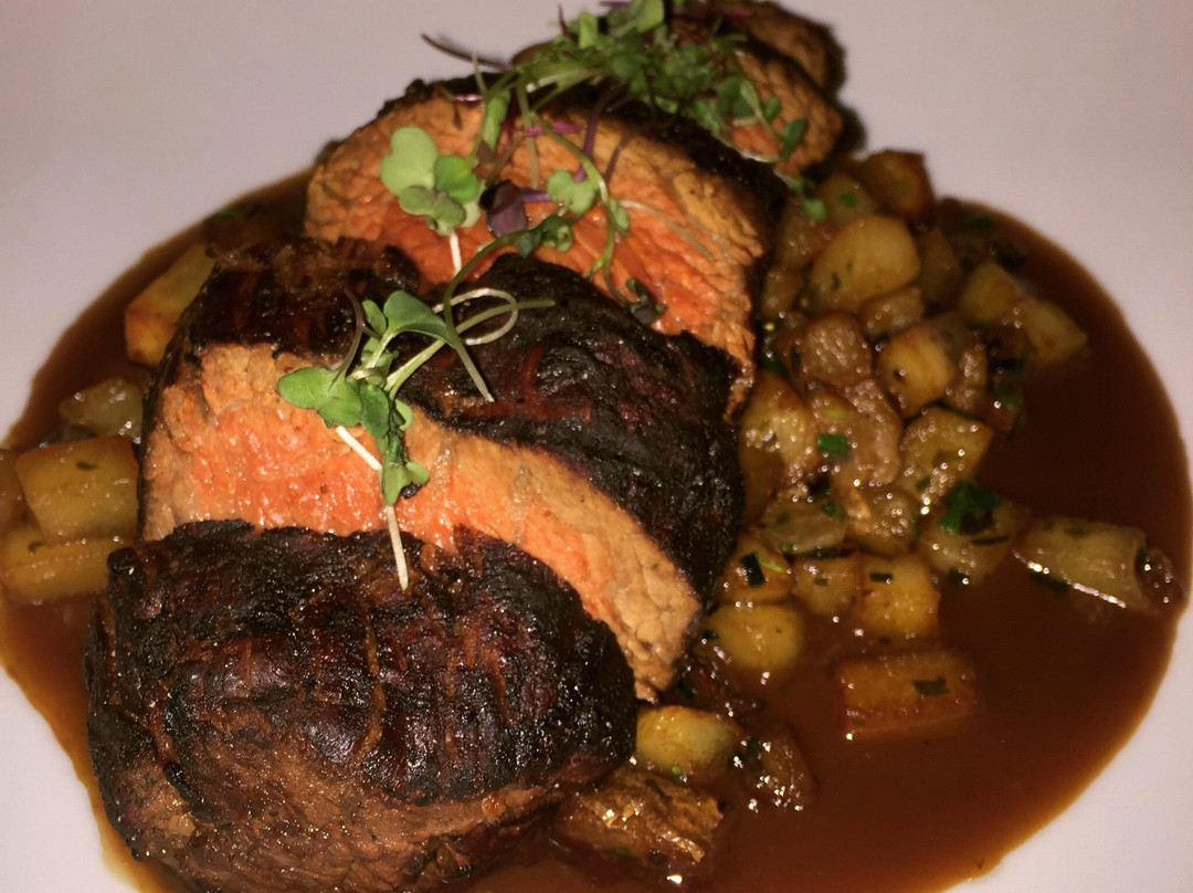 Ristegio's Restaurant and Lounge