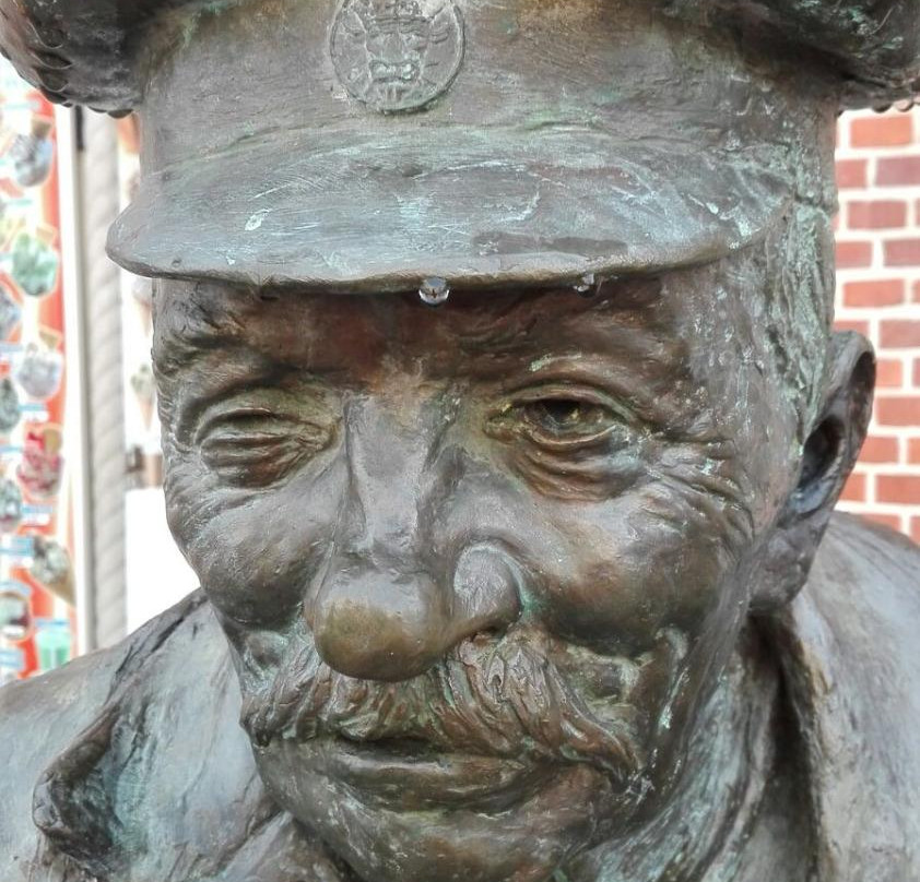Bronzestatue August Felten景点图片