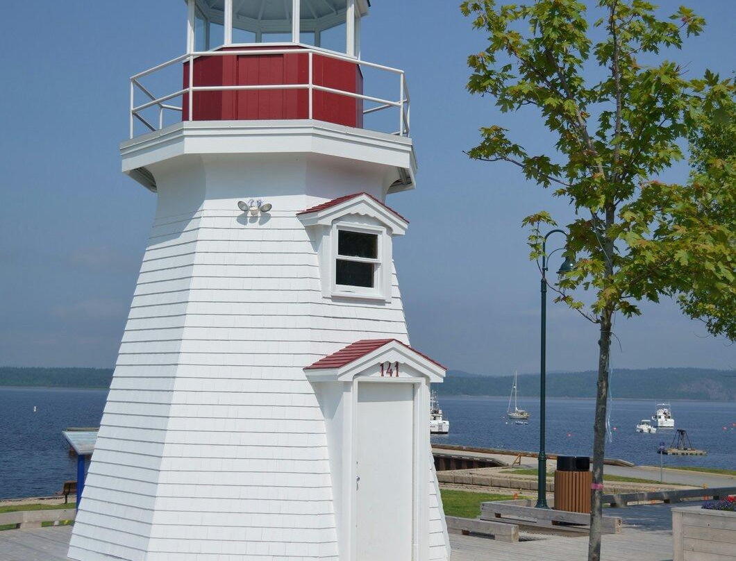 Renforth Lighthouse景点图片