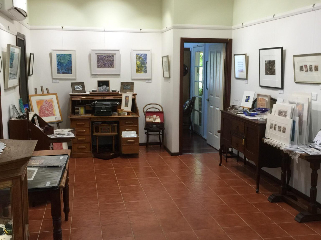 Lyndendale Gallery: Art and Antiques-Dardanup必去景点