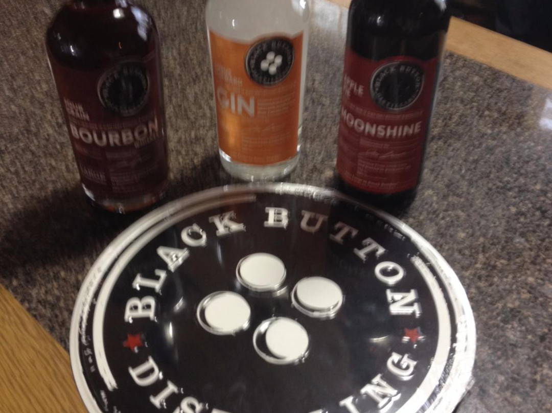Black Button Distilling景点图片