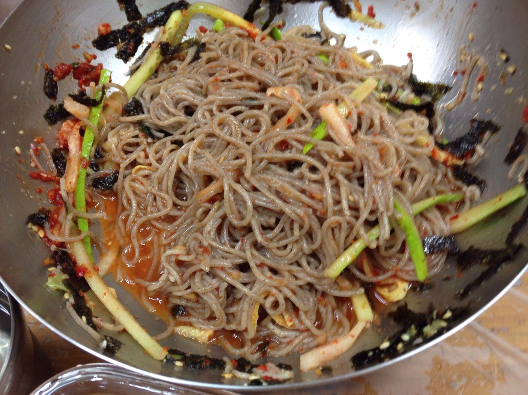 洪川郡餐馆和美食-Wonsori Makguksu