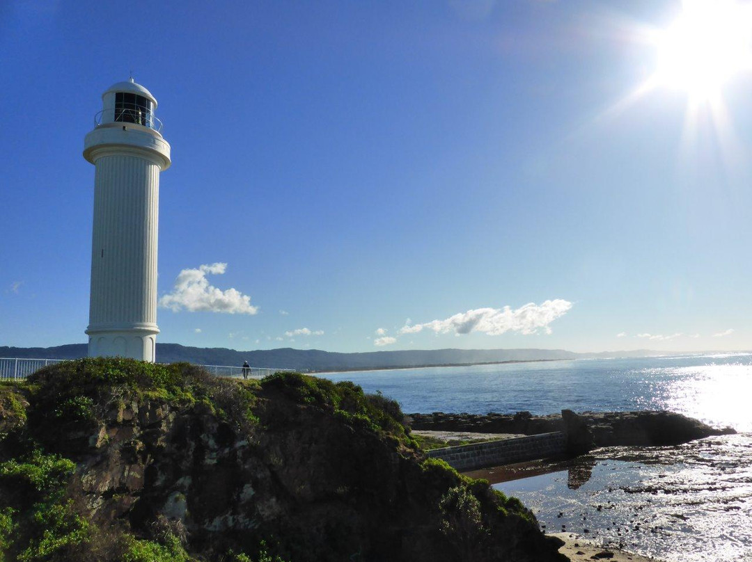 卧龙岗海港灯塔-卧龙岗市必去景点