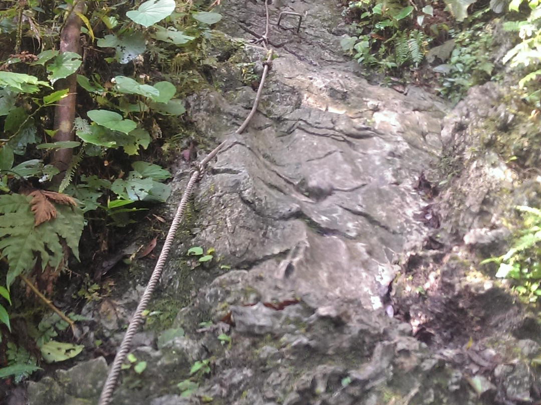 The Pinnacles Trail-姆鲁国家公园必去景点