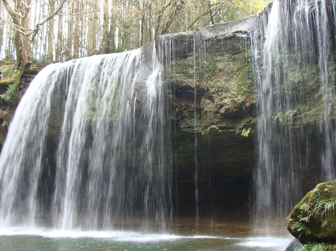 Nabegataki Falls-小国町必去景点