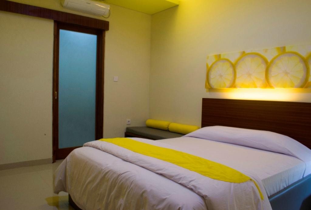 Peguyangan酒店住宿-De Lemon Gatsu Hotel