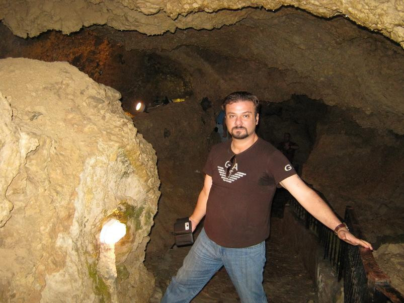 Qadisha Caves-Bcharre必去景点