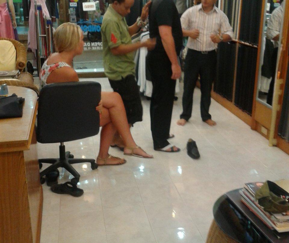 Mr. MOSS Ladies and Gents Custom Tailor-马叻必去景点