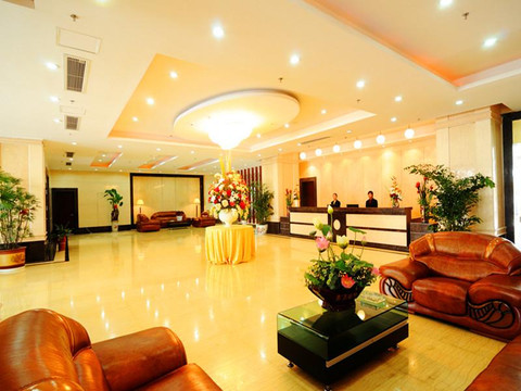 龙庭大酒店主图