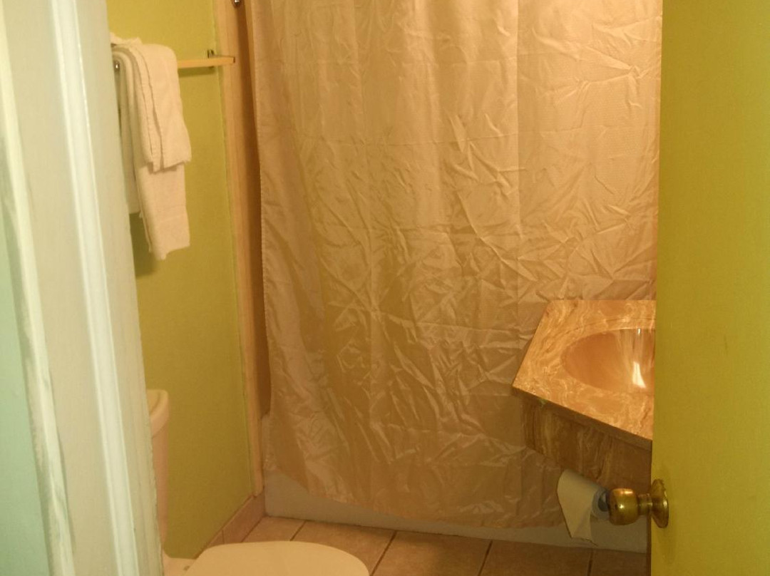 Bayside Inn & Suites