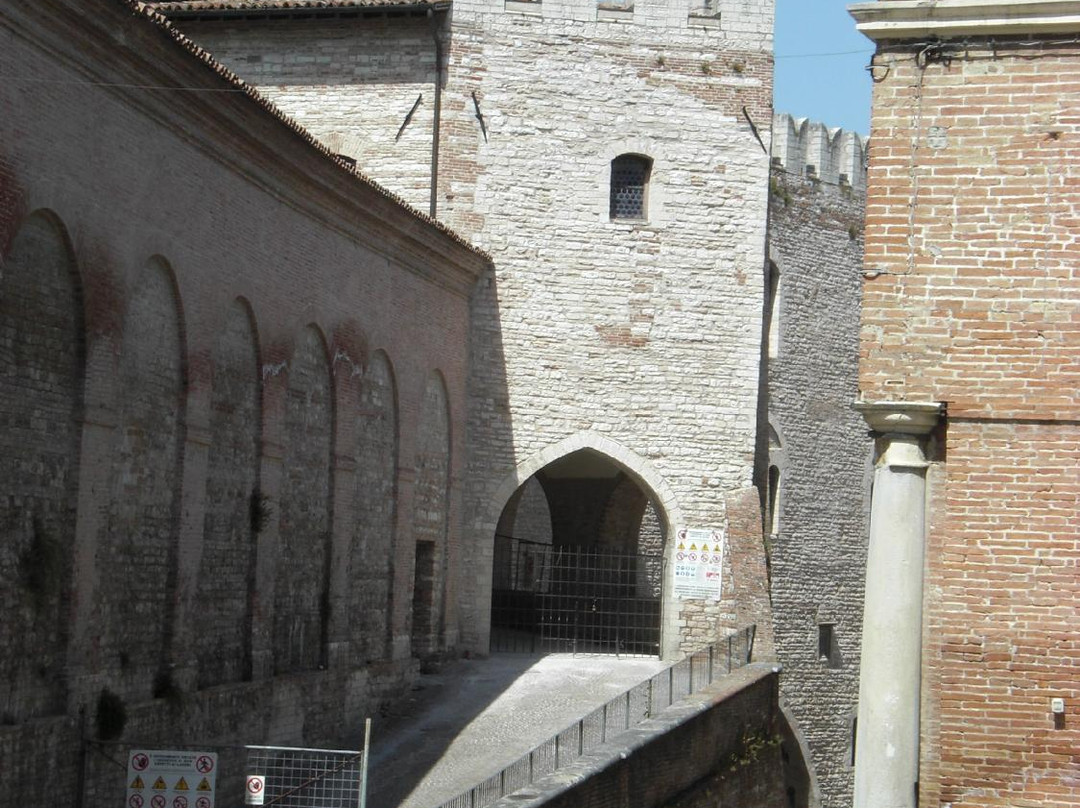 Palazzo del Podesta-Fabriano必去景点