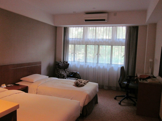 明爱白英奇宾馆主图