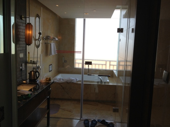 灰汤华天城温泉度假酒店主图