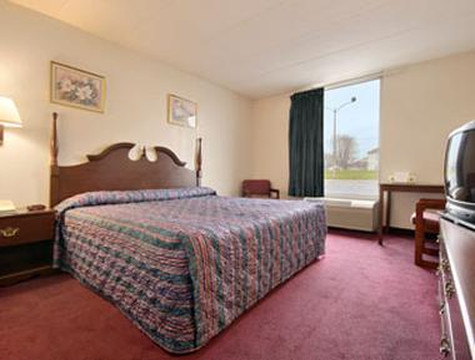 Days Inn & Suites by Wyndham Springfield OH