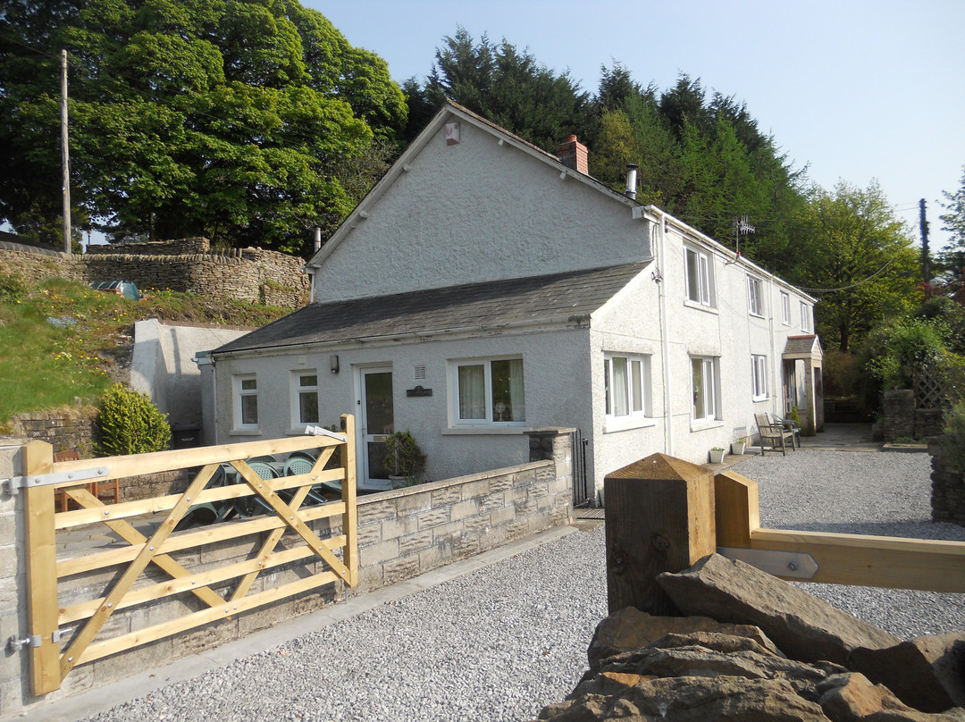 1 Tan Yr Eglwys Barn Cottage