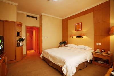 青岛海都大酒店（黄岛金沙滩井冈山路地铁站店）主图