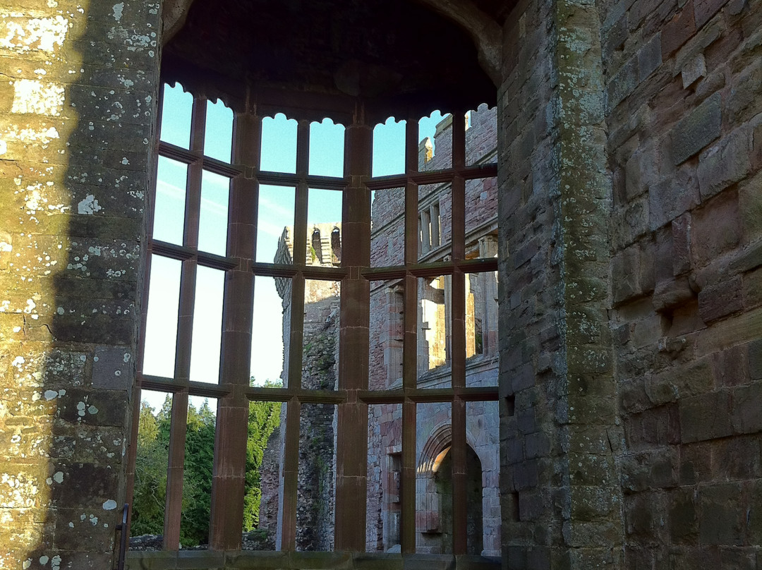Raglan Castle景点图片