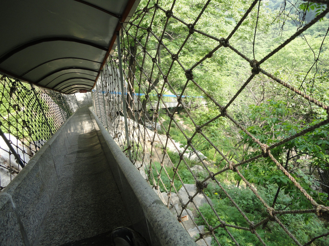 秦岭九龙潭风景区-西安市必去景点