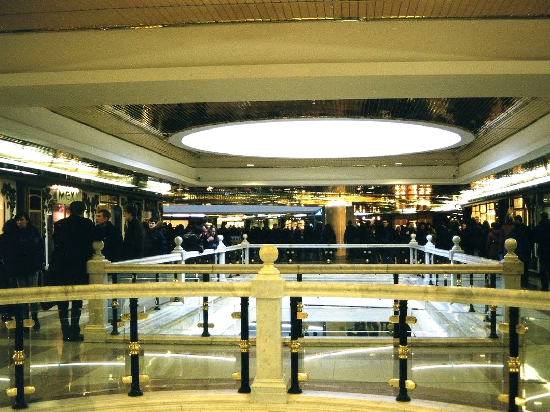 奥克霍亚德购物中心-莫斯科必去景点