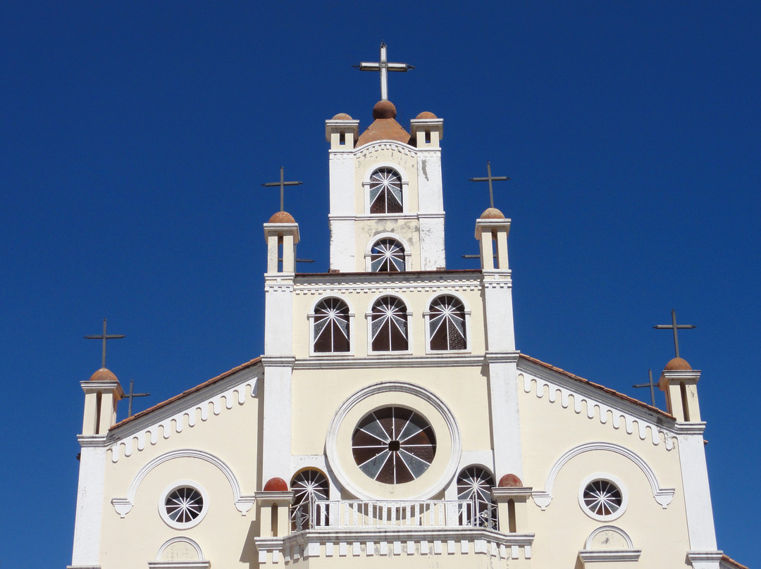 Iglesia La Soledad-瓦拉斯必去景点