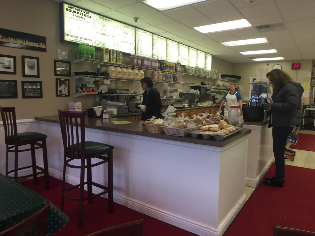 Saddle River餐馆和美食-Saddle River Gourmet Deli