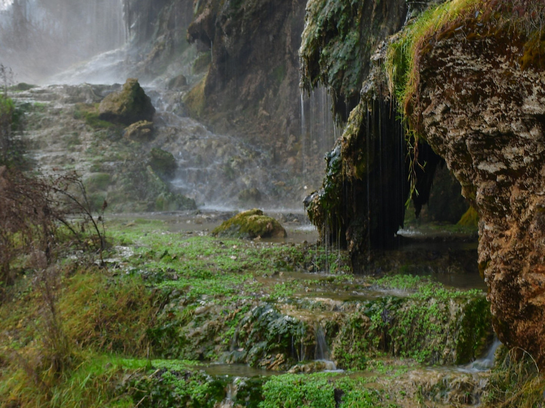 Thermal Waterfall景点图片