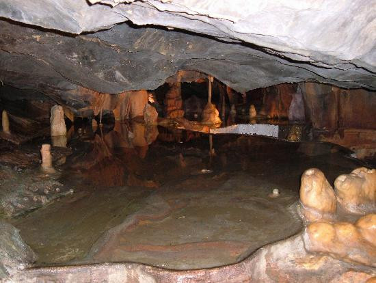 Cheddar Gorge & Caves-Cheddar必去景点