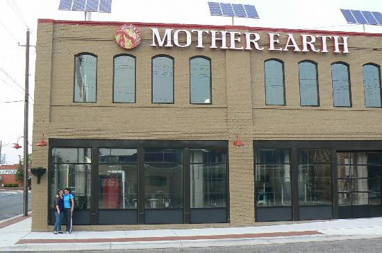 Mother Earth Brewing景点图片