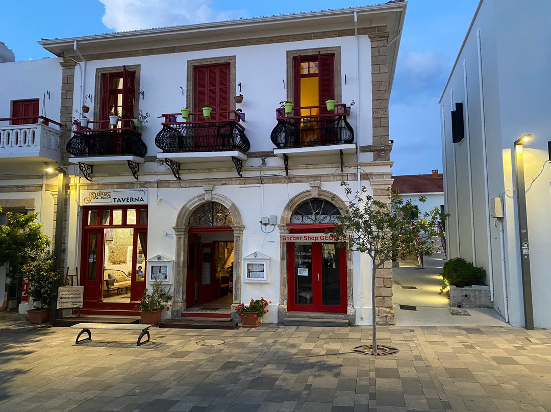 Kiniras Hotel & Restaurant主图