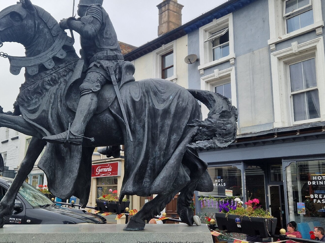 Owain Glyndwr Statue景点图片