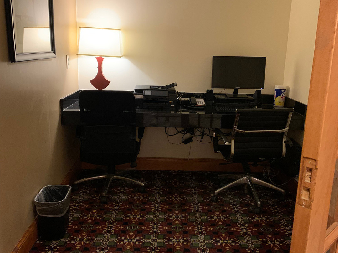 Best Western Plus Dutch Haus Inn & Suites主图