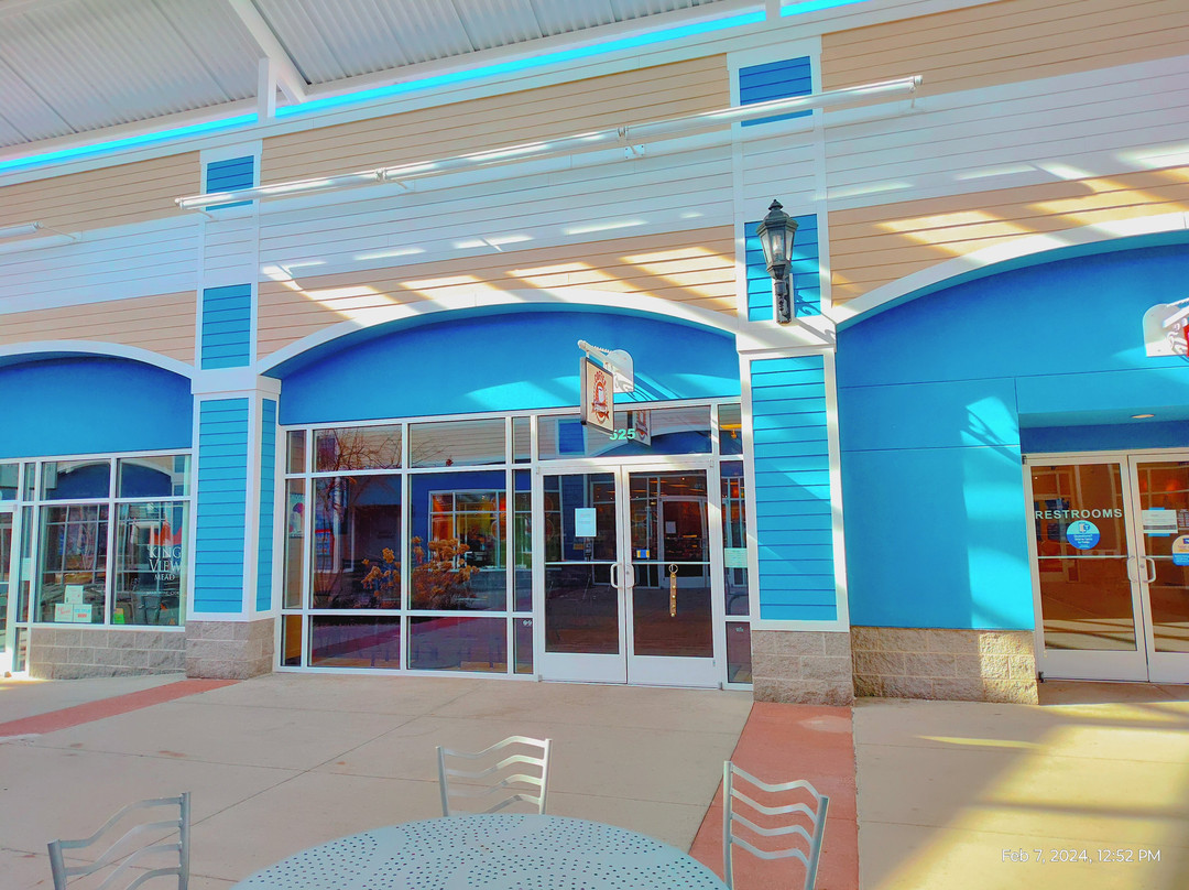 Tanger Outlets Pittsburgh景点图片