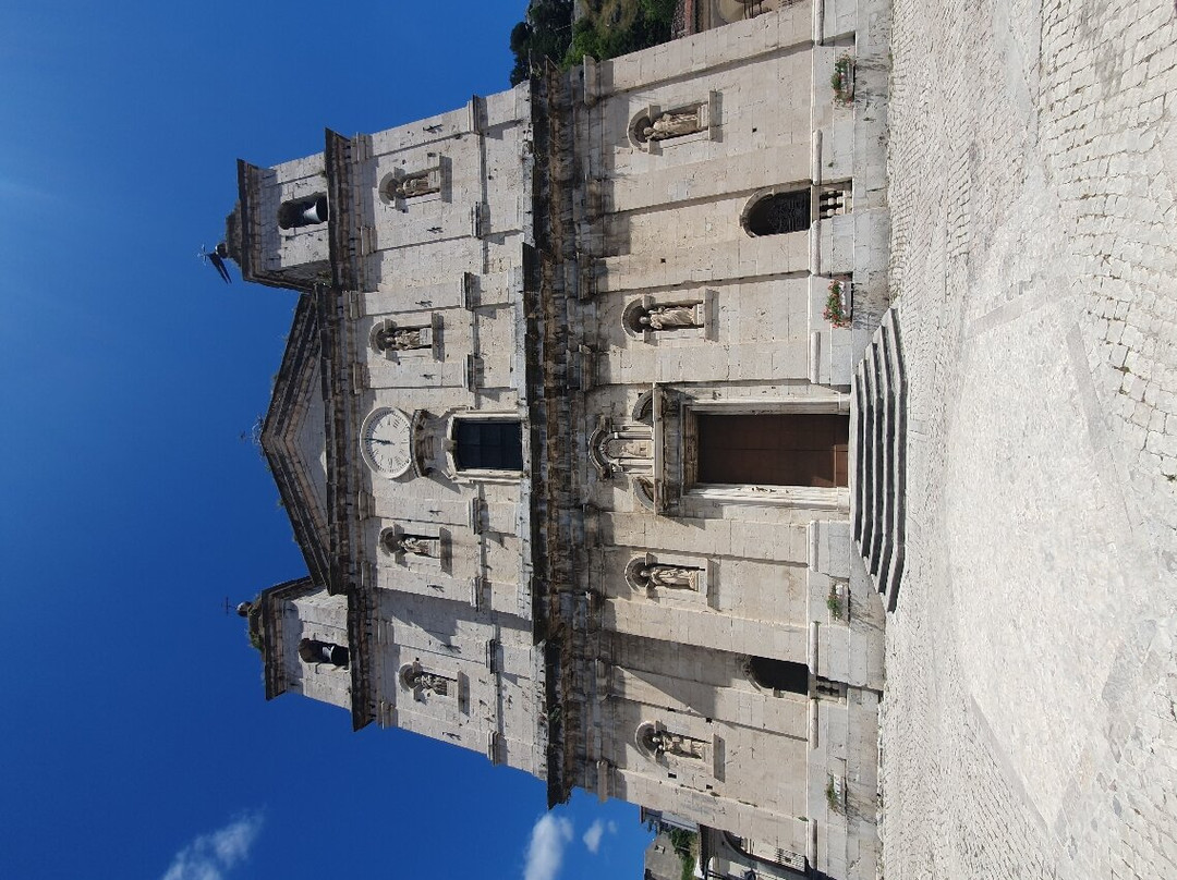 Basilica di Santa Maria Assunta-Castel di Sangro必去景点