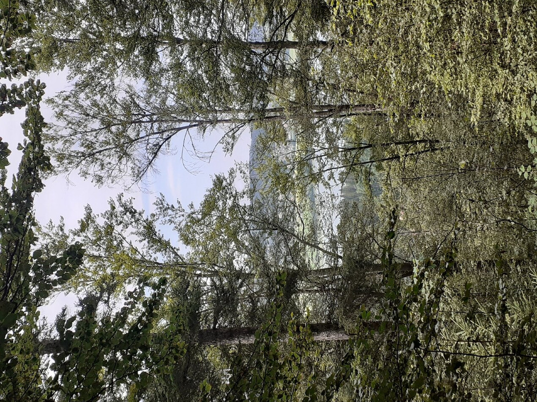 Source bleue-Montperreux必去景点