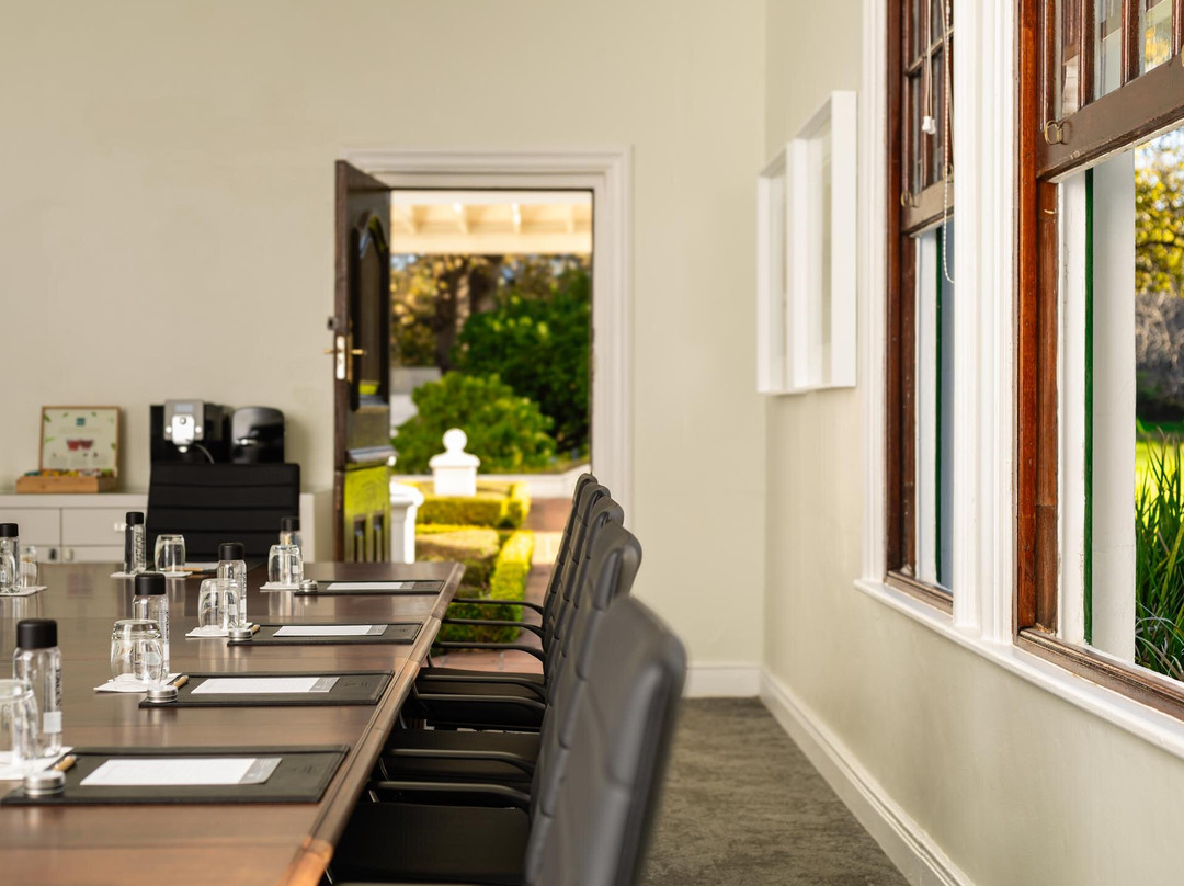 塞拉斯酒店主图