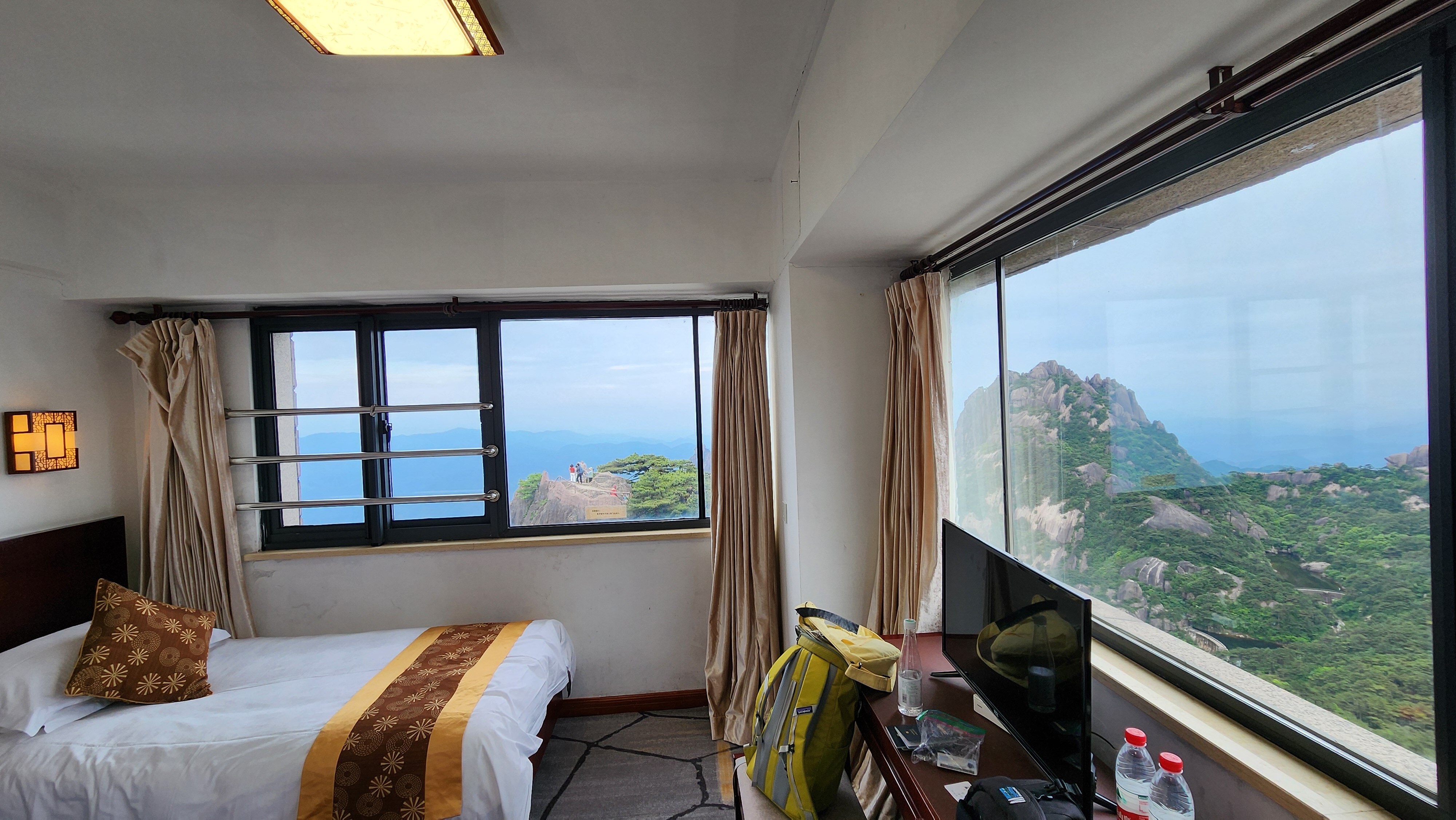 光明顶山庄-官方