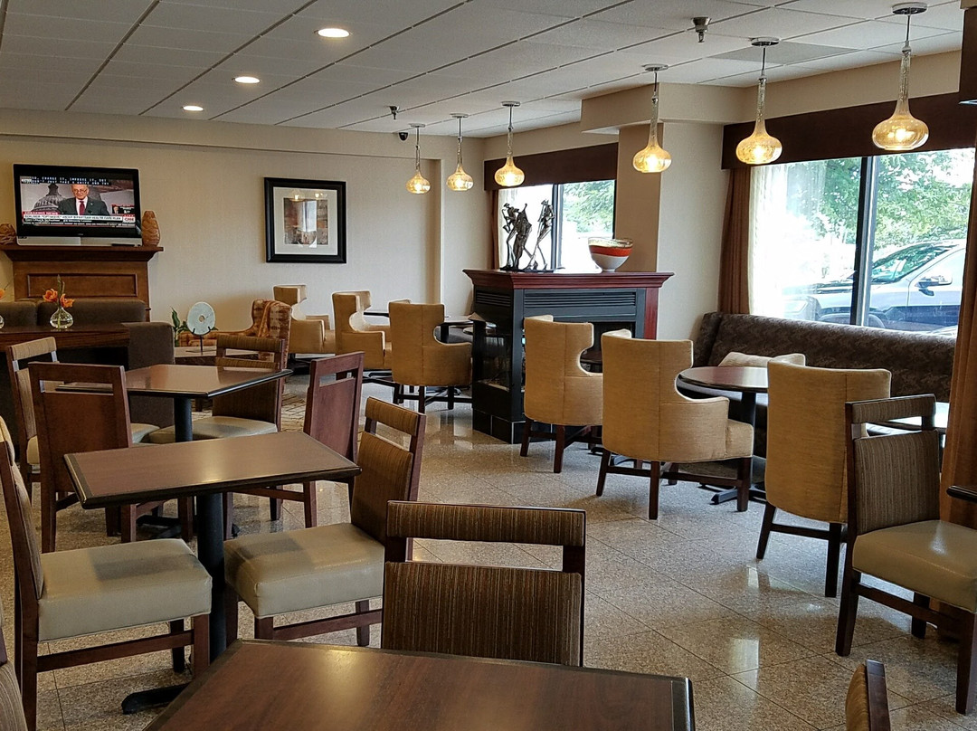 贝尔米德贝斯特韦斯特优质套房酒店主图