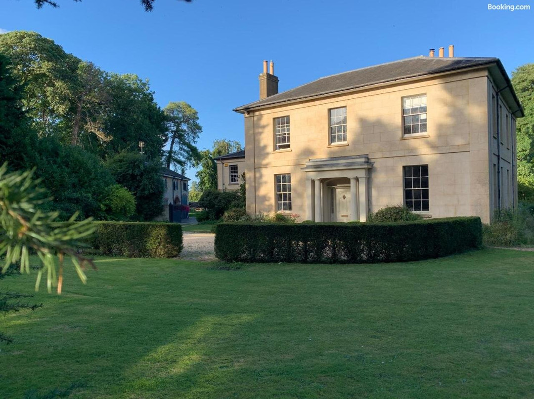 The Old Vicarage, Evenley主图