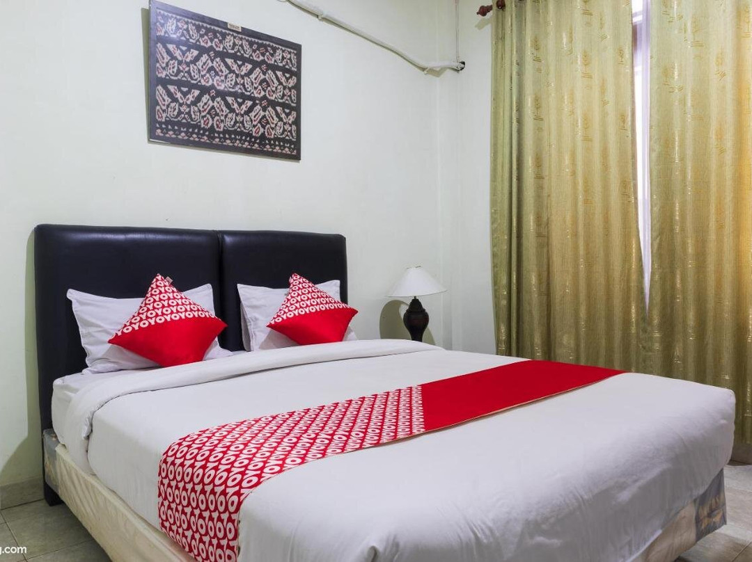 OYO 1682 Greenia Hotel