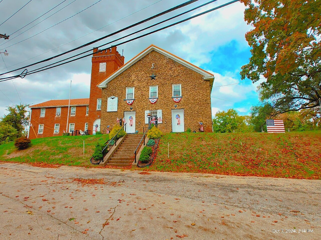 Fells United Methodist Church And Cemetery景点图片