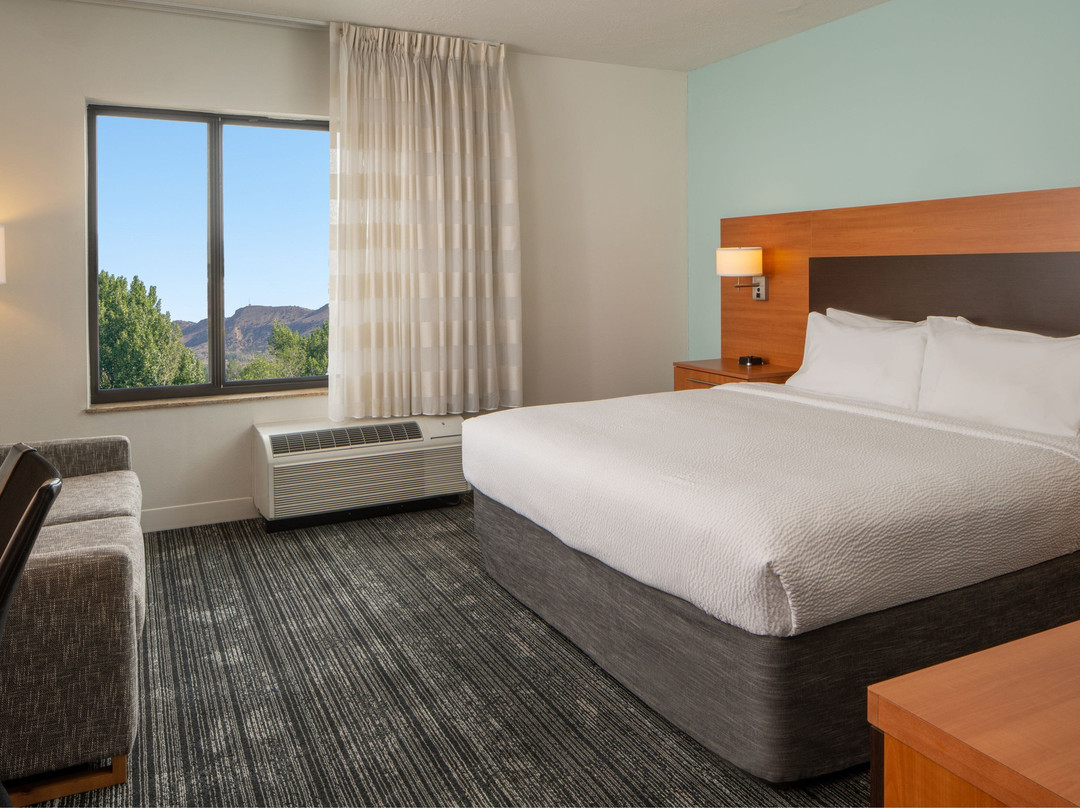 弗纳尔万豪TownePlace酒店