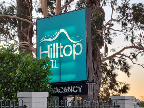 山顶汽车旅馆主图