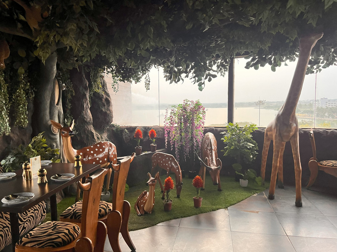 The President Hotel, Hubli主图