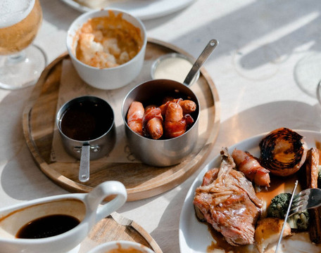 Tallington酒店住宿-The Bull & Swan