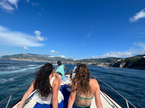 Capri Dream Charter-索伦托必去景点