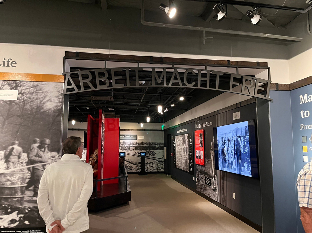 Holocaust Museum & Cohen Education Center景点图片