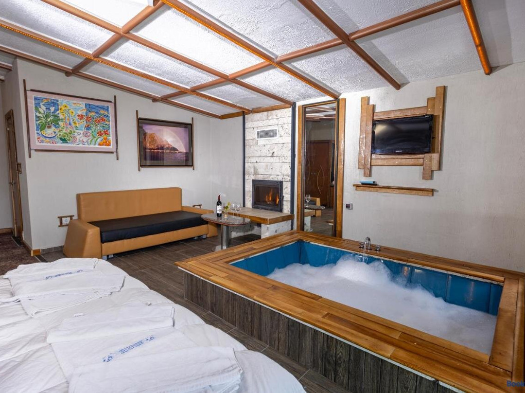 Reva Miami Hotel Restaurant SPA