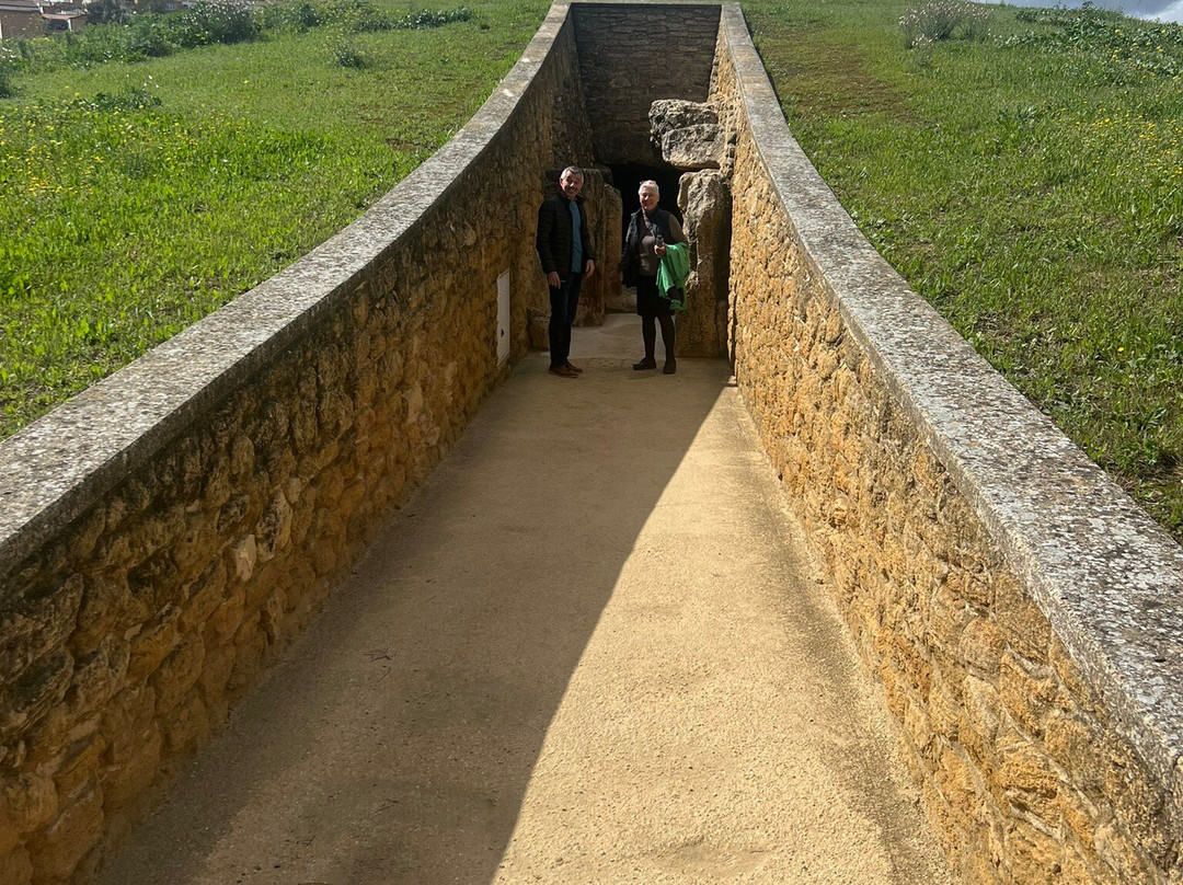 Dolmen de Menga景点图片
